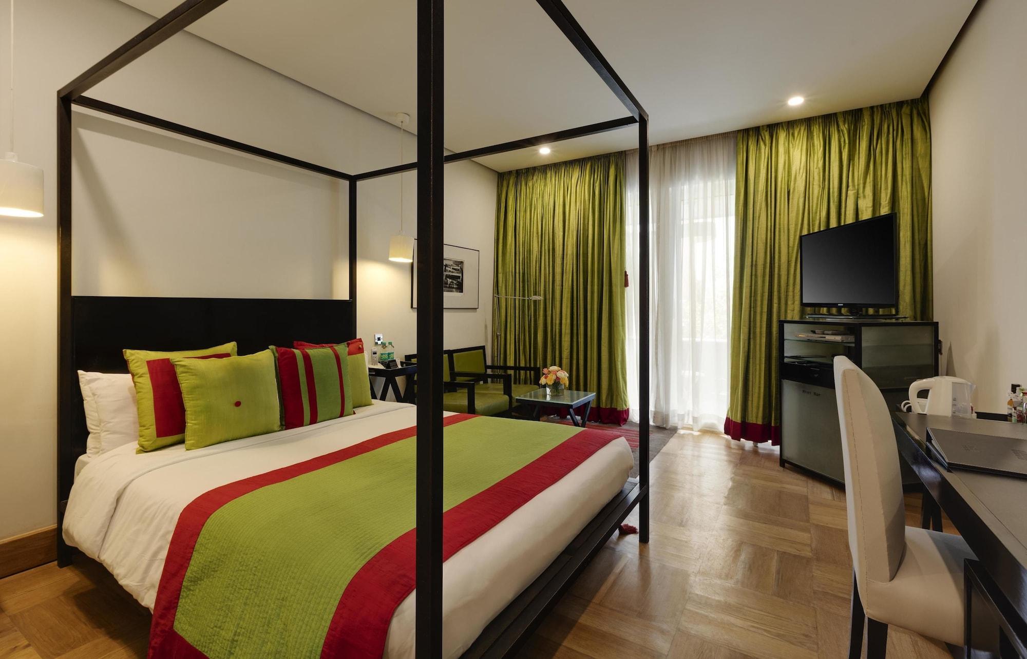The Park Bangalore, Mg Road Екстер'єр фото A room at the Park