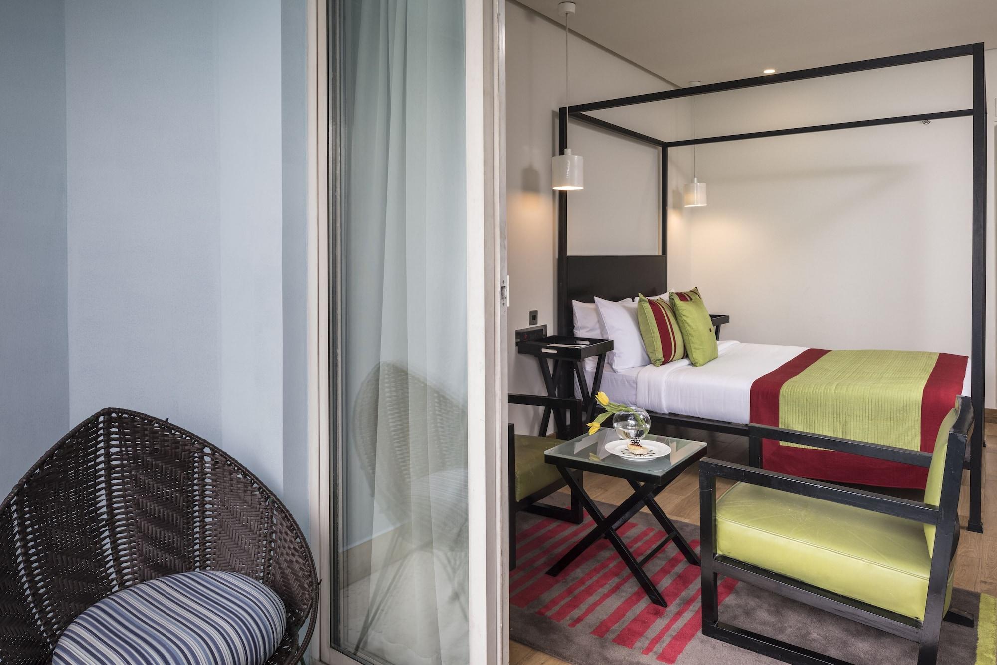 The Park Bangalore, Mg Road Екстер'єр фото A room at the hotel