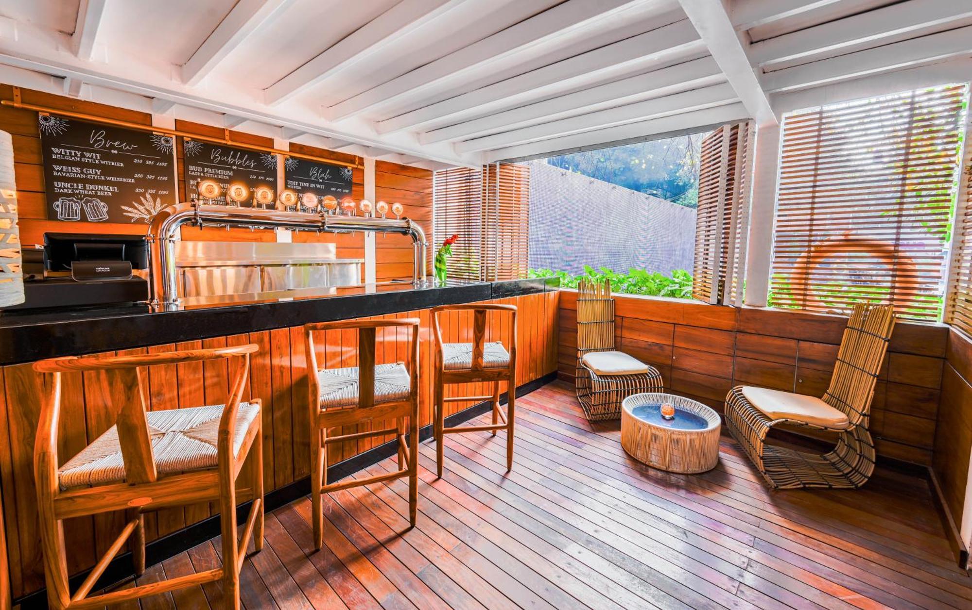 The Park Bangalore, Mg Road Екстер'єр фото The bar at the spa