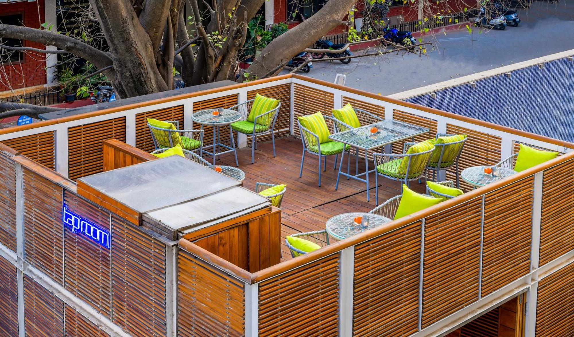 The Park Bangalore, Mg Road Екстер'єр фото A restaurant in the resort